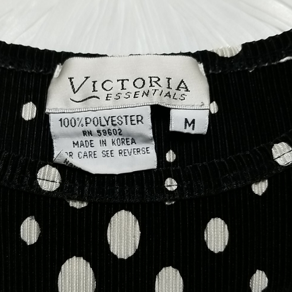 Victoria EssentialsBlouse - Picture 4 of 6